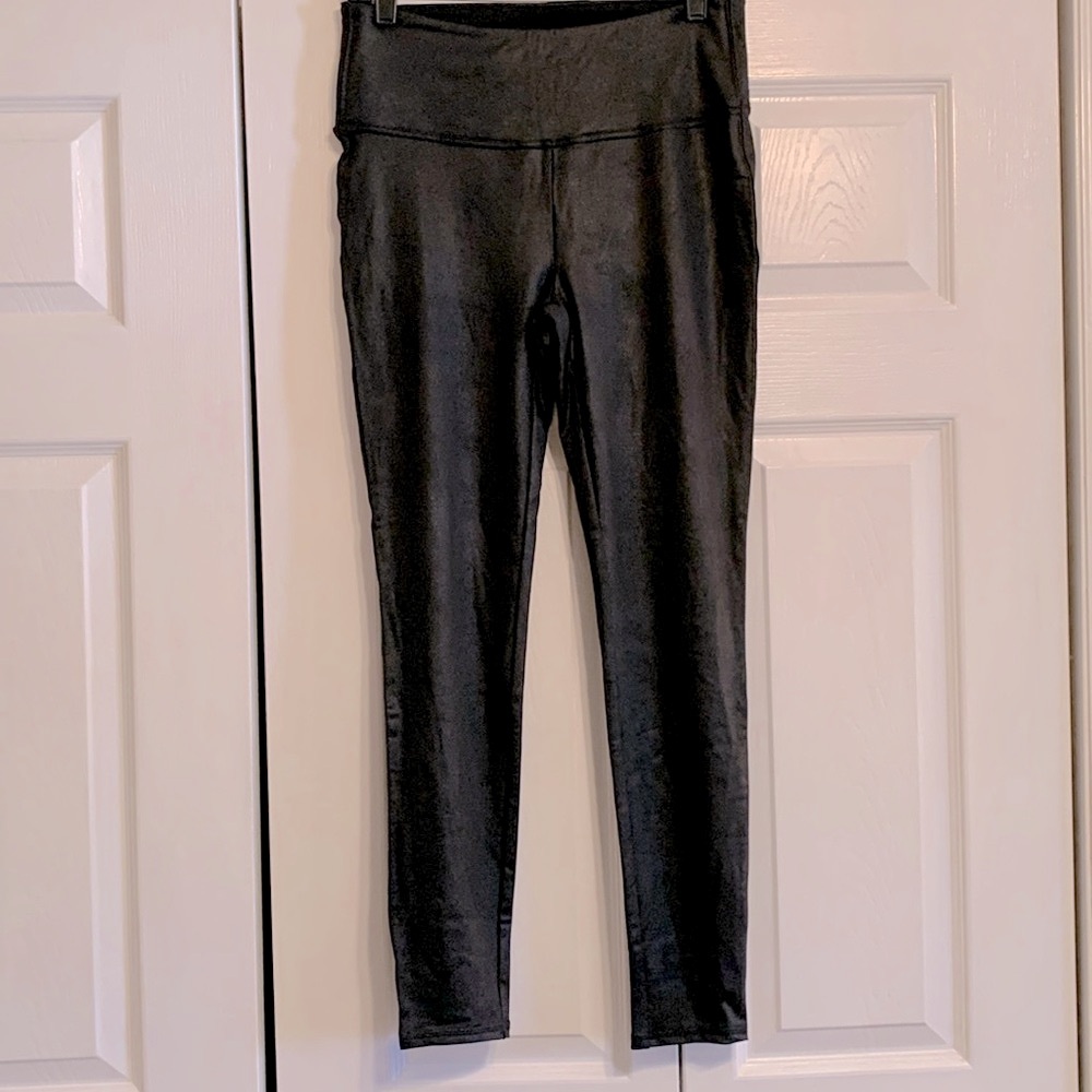 Seven 7, pebbled leggings, size medium, NWOT